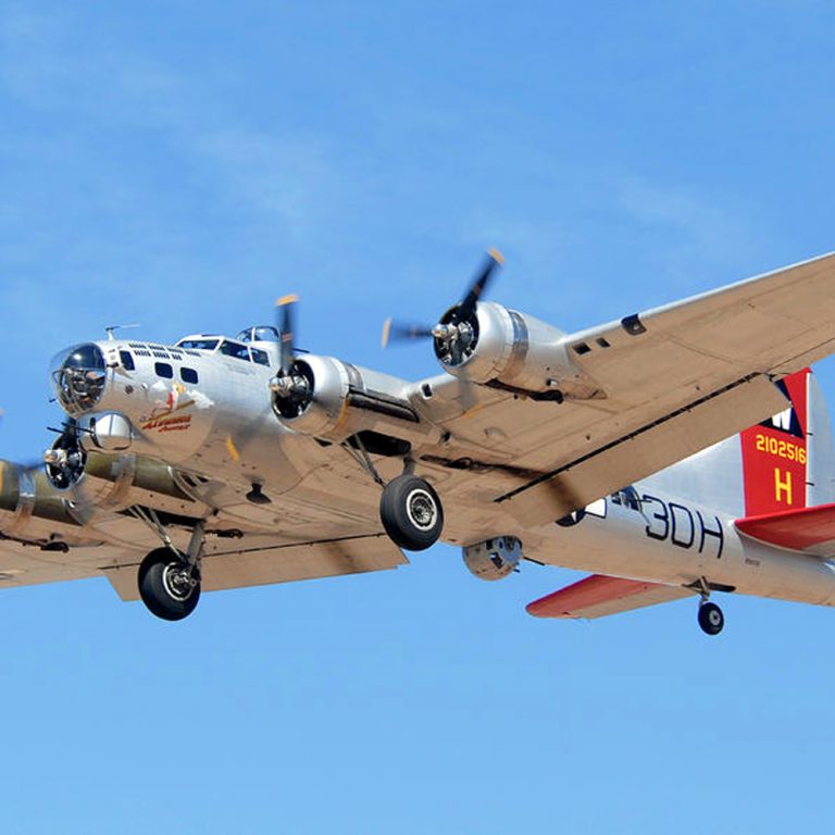 EAA B-17 Aluminum Overcast | EAA Warbirds Of America