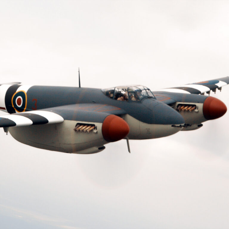 The de Havilland Mosquito | EAA Warbirds of America